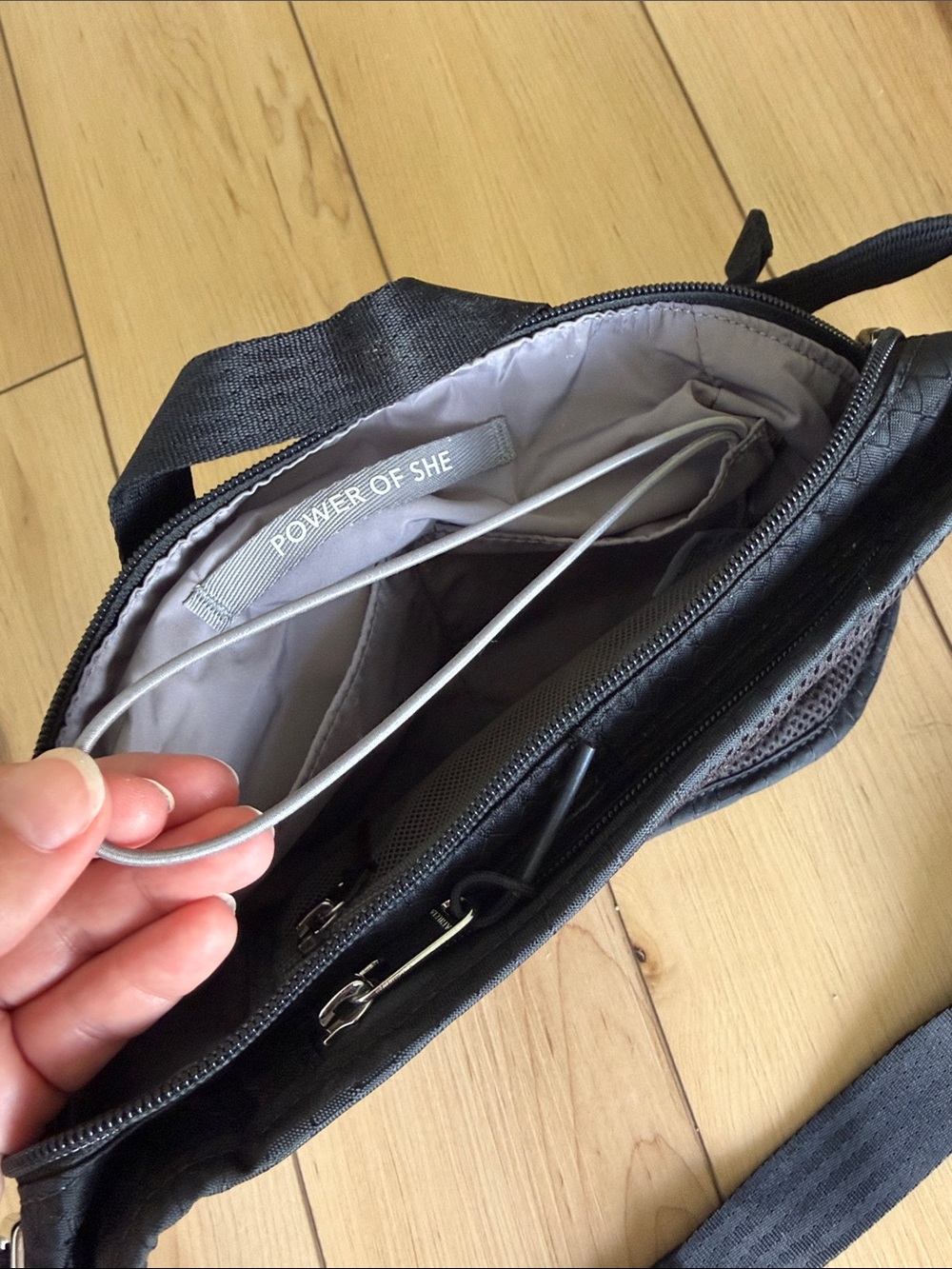 Athleta Belt Bag/ Crossbody Bag Black - Picture 6 of 9